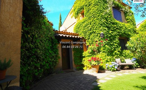 Villa in Esparron-de-Verdon, Provence-Alpes-Côte d'Azur, France 1