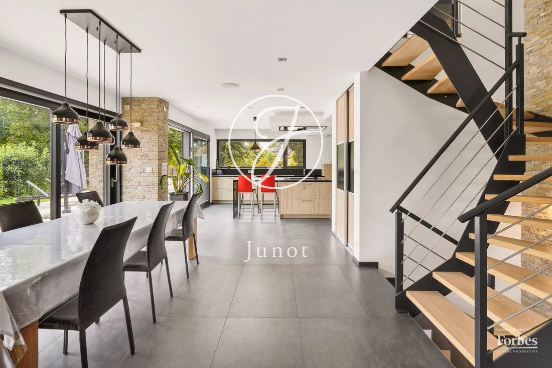 House in Crespieres, Ile-de-France, France 4 - 18714836