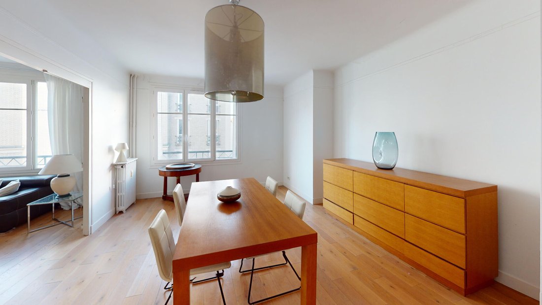 Apartment in Auteuil Sud, Paris 16e Arrondissement, Paris 2 - 18713543