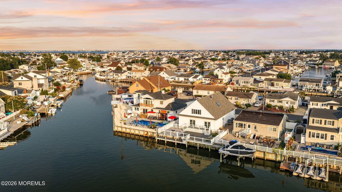 House in Toms River, New Jersey, United States 2 - 18712956