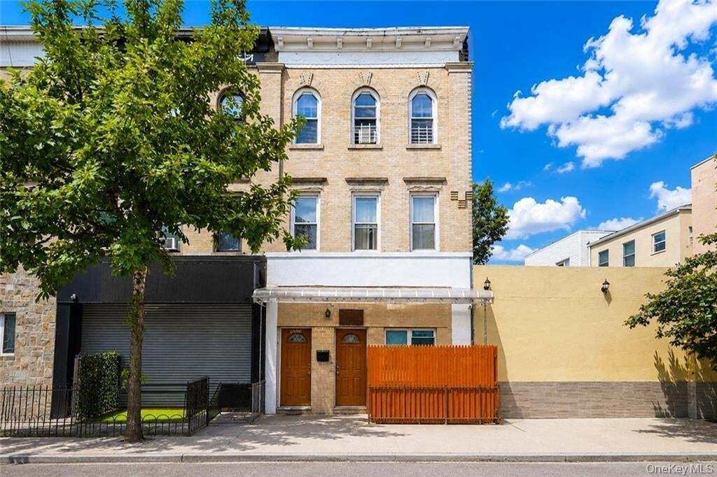 House in New York, New York, United States 3 - 18705743
