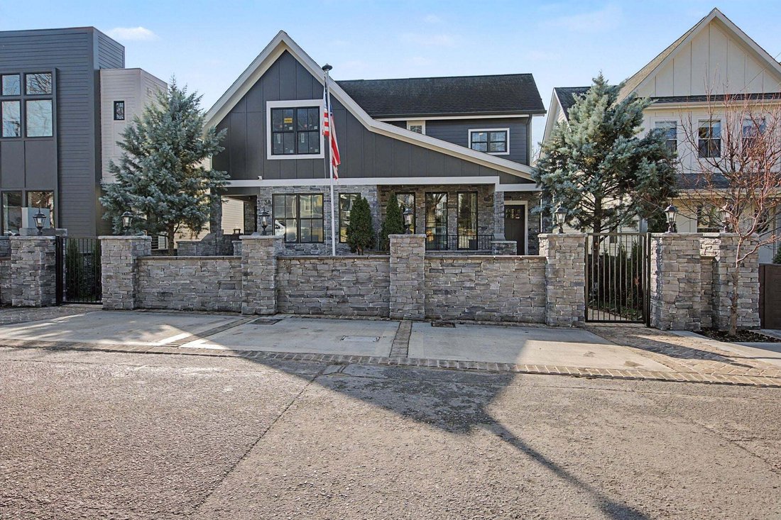 Co Op in Nashville, Tennessee, United States 1 - 18711439
