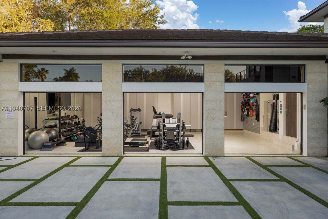 House in Miami, Florida, United States 5 - 16893709