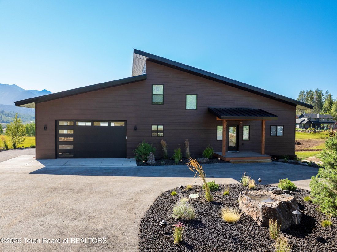 House in Alpine, Wyoming, United States 2 - 18663265