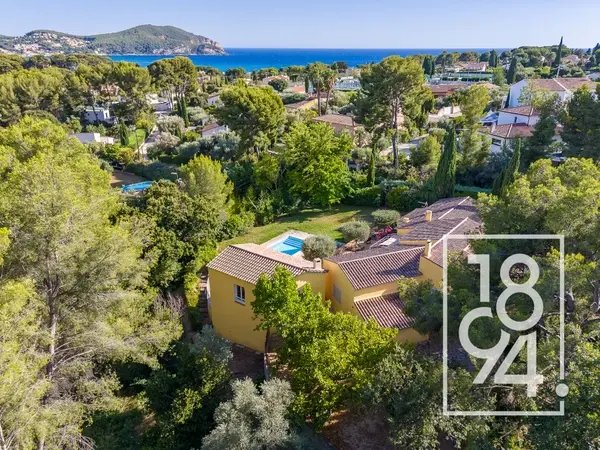 House in Saint-Cyr-sur-Mer, Provence-Alpes-Côte d'Azur, France 2 - 16964350