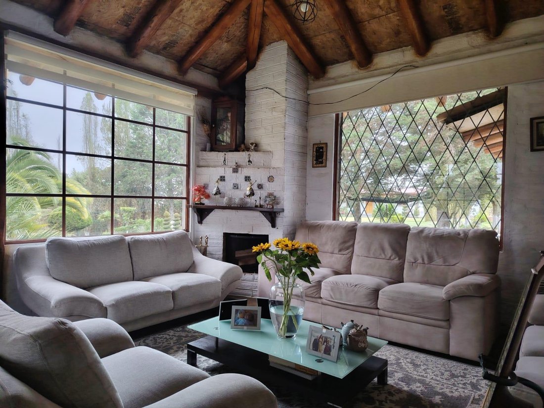 House in Quito, Pichincha, Ecuador 2 - 18714512