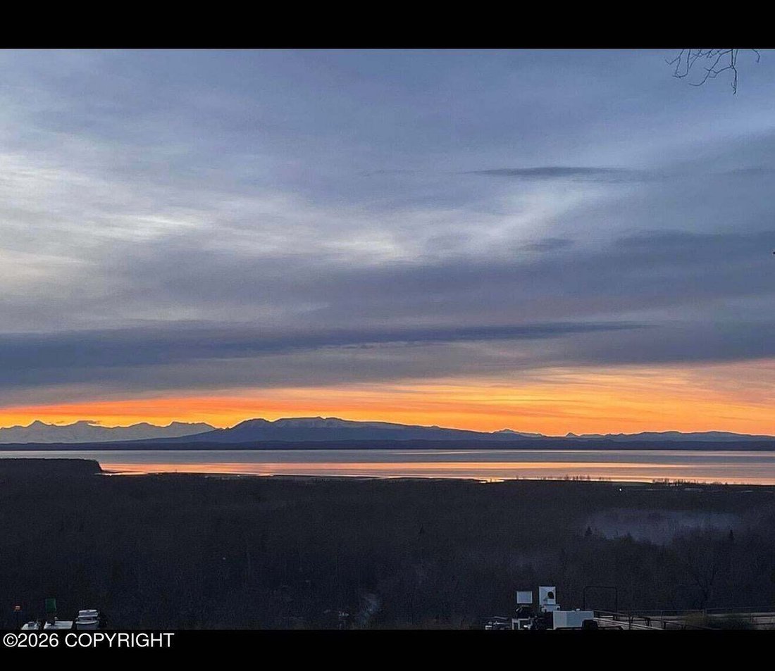 House in Anchorage, Alaska, United States 3 - 18705812