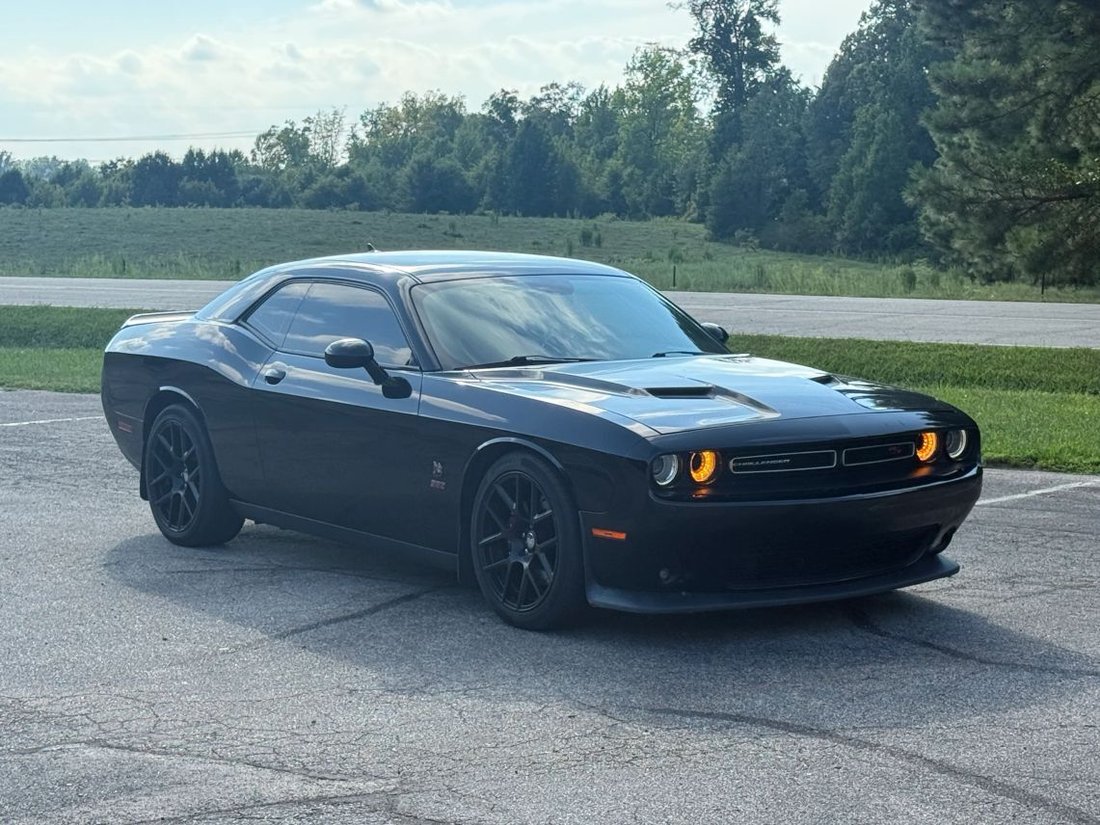 Coupe in Reidsville, NC, United States 1 - 18713538