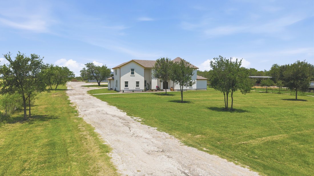 House in Cedar Creek, Texas, United States 1 - 18703884