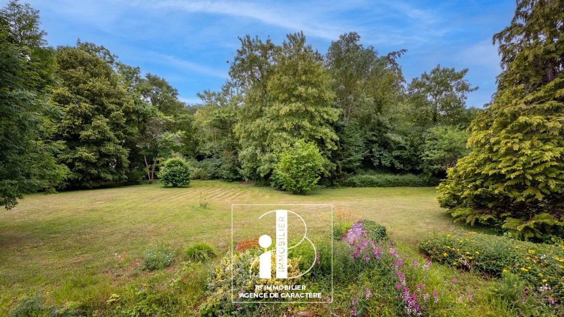 Estate in Moret-Loing-et-Orvanne, Ile-de-France, France 4 - 18200639