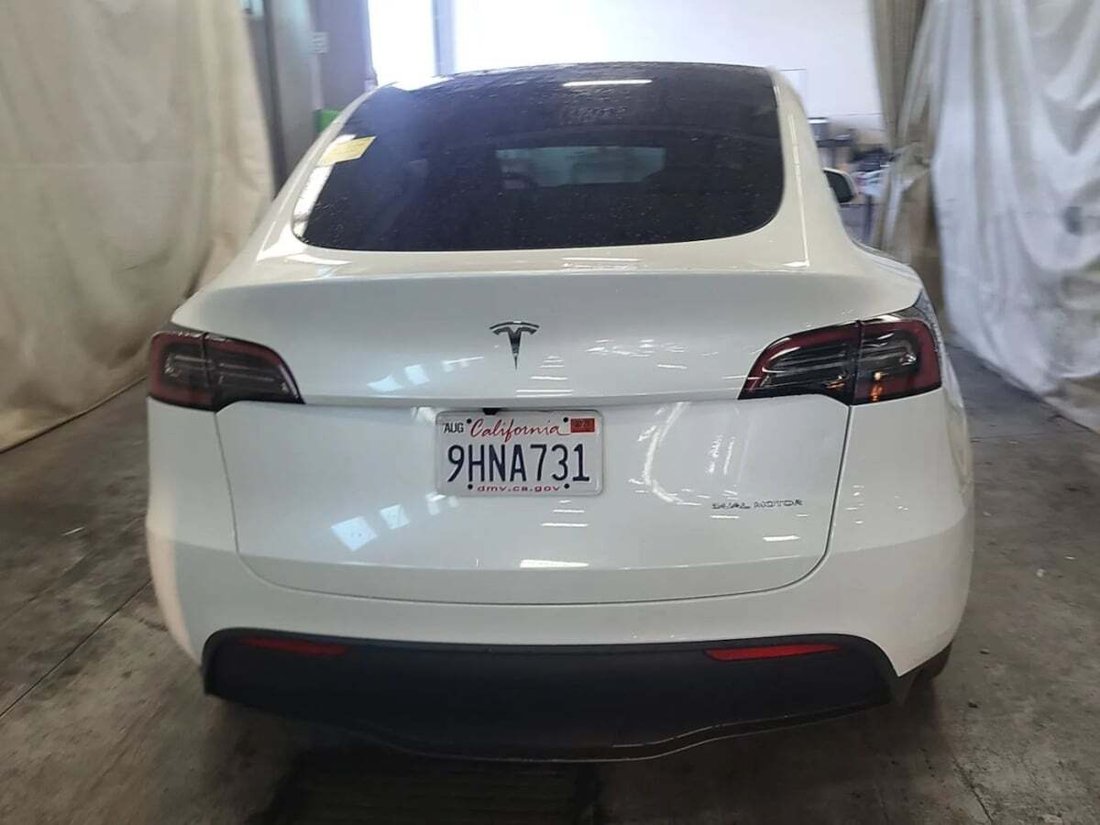 Suv in Newport Beach, CA, United States 4 - 18710555