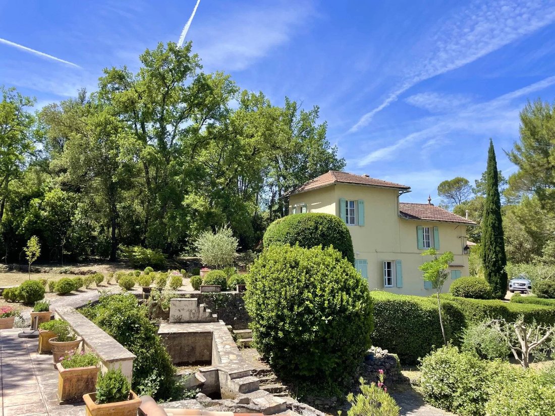 House in Correns, Provence-Alpes-Côte d'Azur, France 2 - 17922791