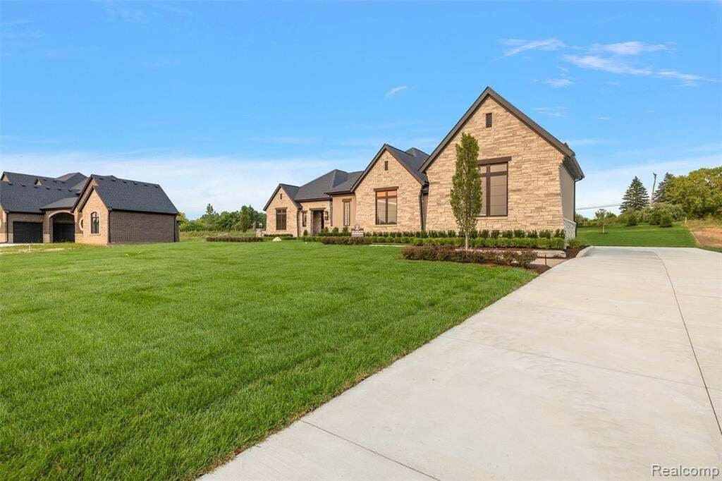 House in Washington, Michigan, United States 3 - 18710037