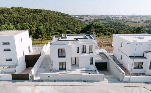 Stadthaus in Atouguia da Baleia, Leiria, Portugal 1