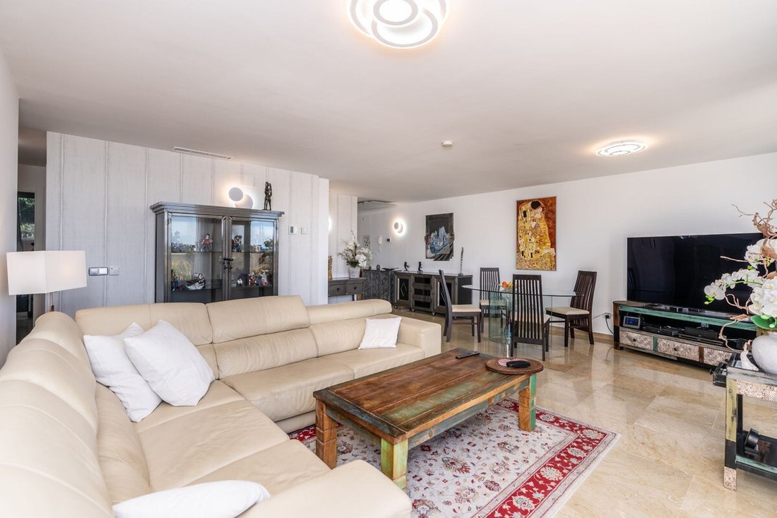 Apartment in Benahavis, Andalusia, Spain 5 - 18704055