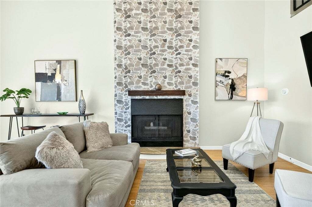 Condo in Los Angeles, California, United States 3 - 18706980