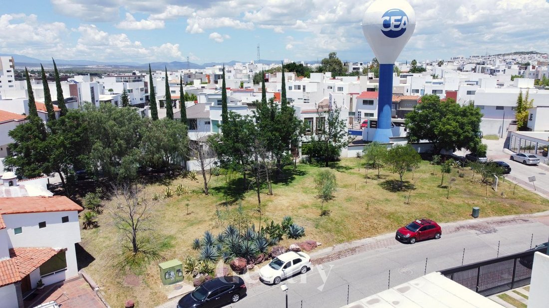 Terreno a Santiago de Querétaro, Querétaro, Messico 2 - 18131252