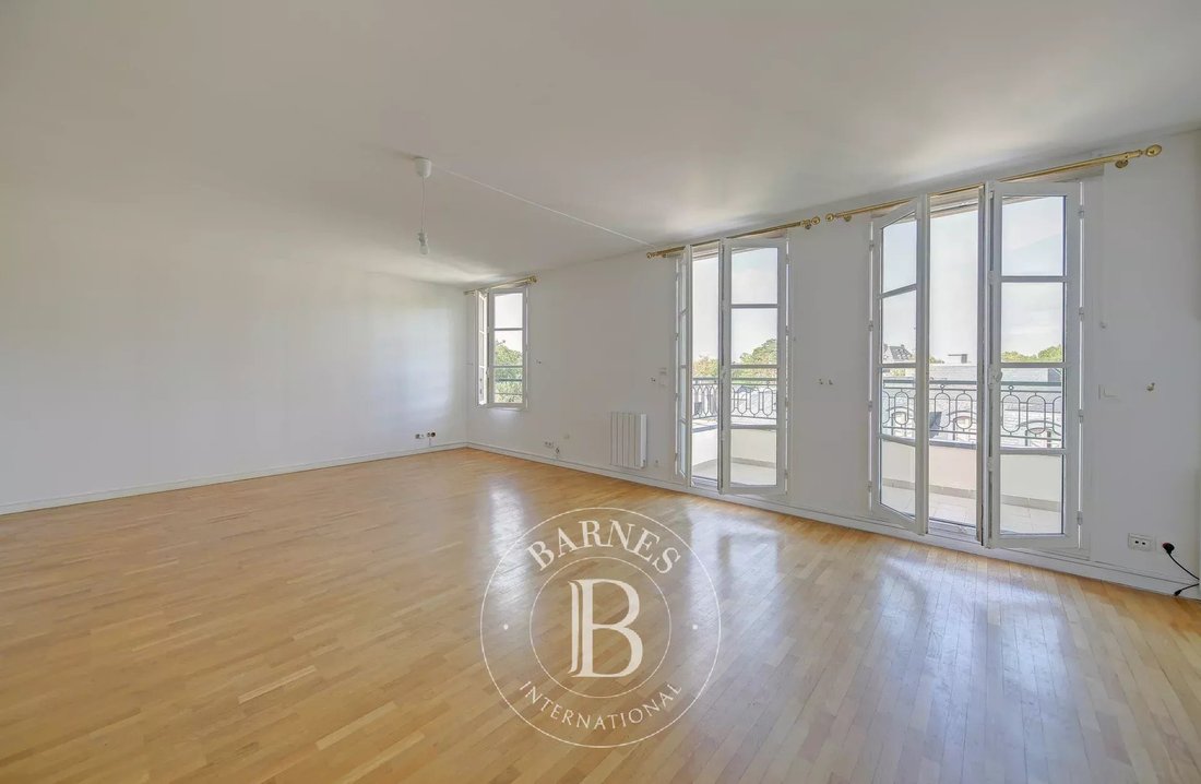 Apartment in Notre Dame, Versailles, France 4 - 18704058