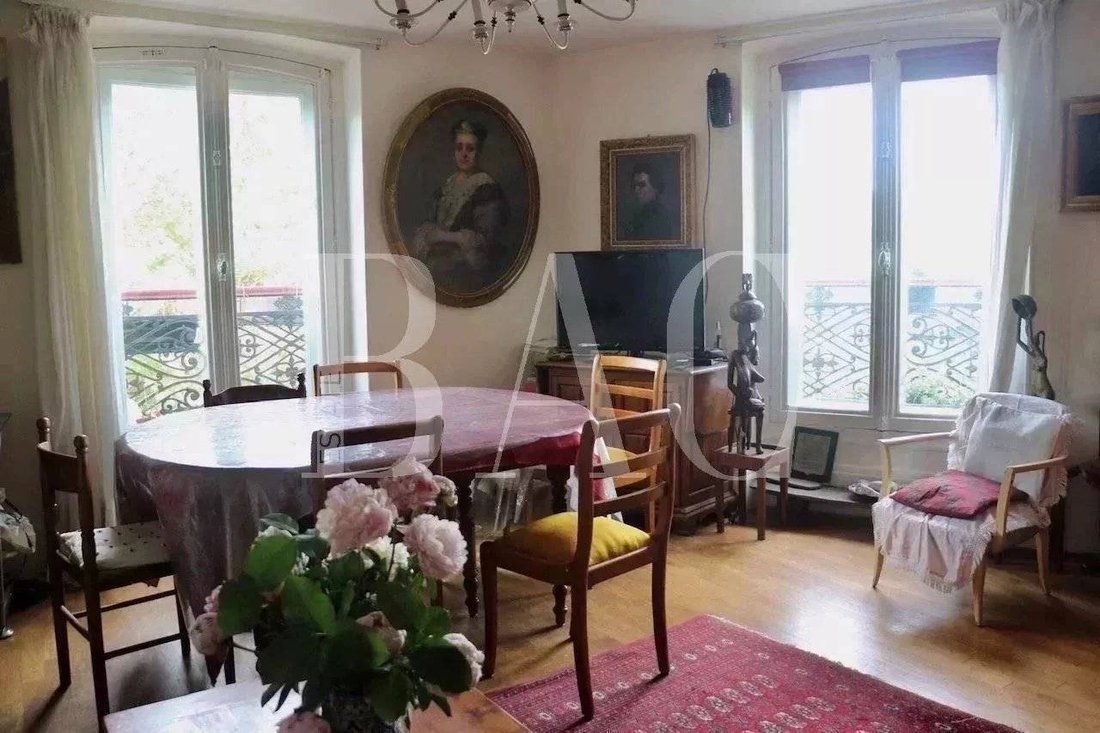 Apartment in Grange Aux Belles-Terrage, Paris 10e Arrondissement, Paris 2 - 15622574