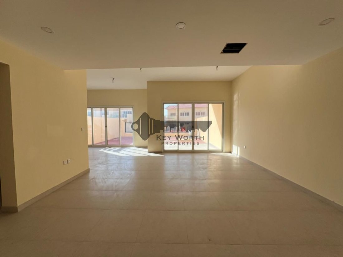 Townhouse en Centro de Dubái, Dubái, Emiratos Árabes Unidos 2 - 18710360