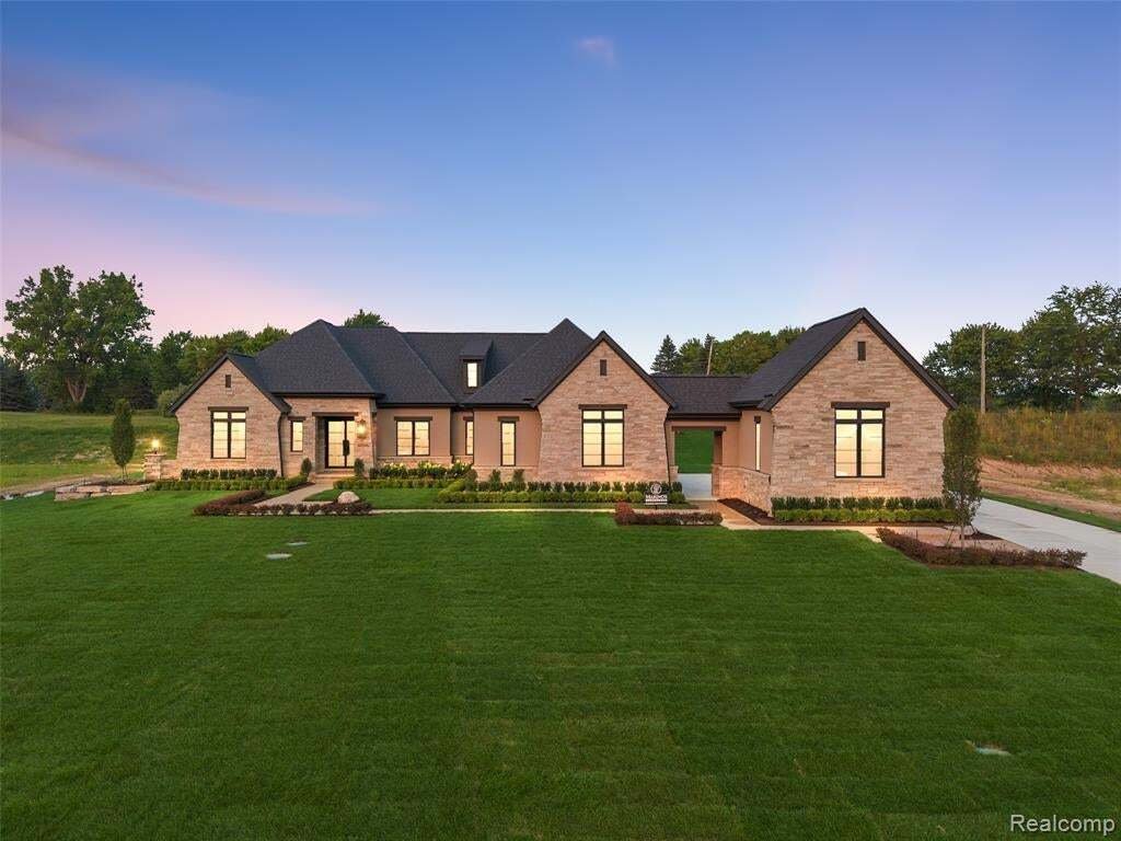 House in Washington, Michigan, United States 1 - 18710037