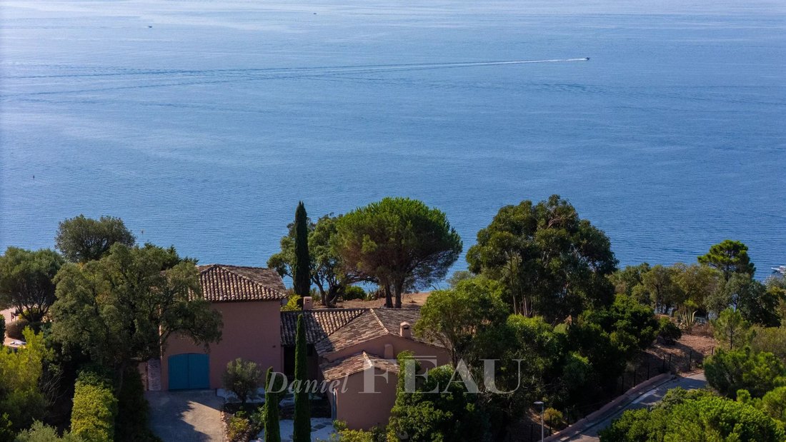 Villa in Rayol-Canadel-sur-Mer, Provence-Alpes-Côte d'Azur, France 1 - 18711807