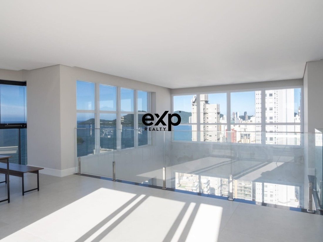 Penthouse in Centro, State of Santa Catarina, Brazil 4 - 18704471