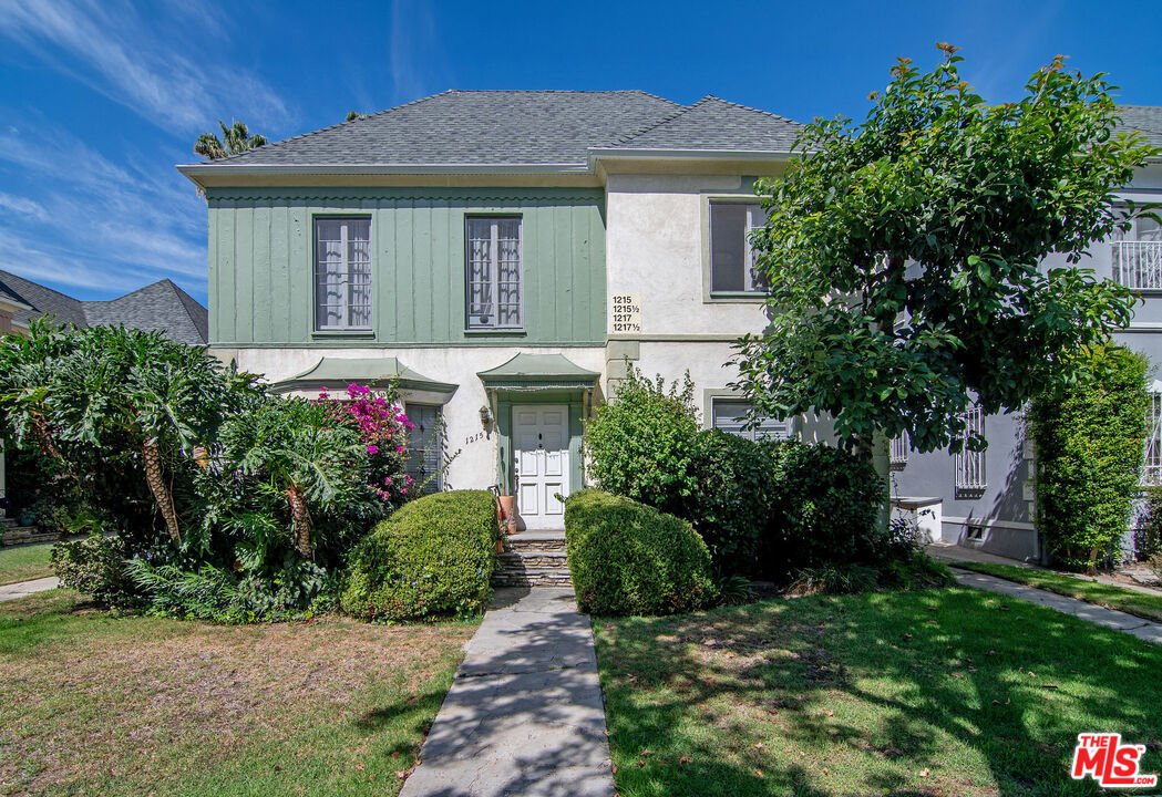Los Angeles, California, United States 1 - 18706904