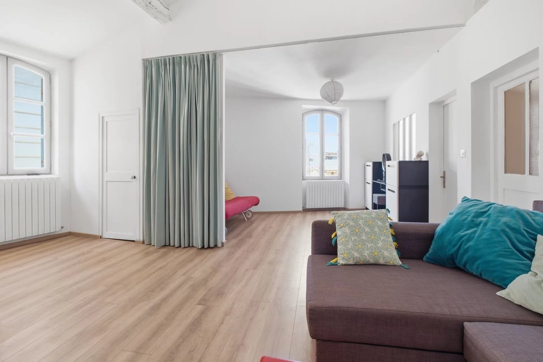 Townhouse in Arles, Provence-Alpes-Côte d'Azur, France 4 - 18688259