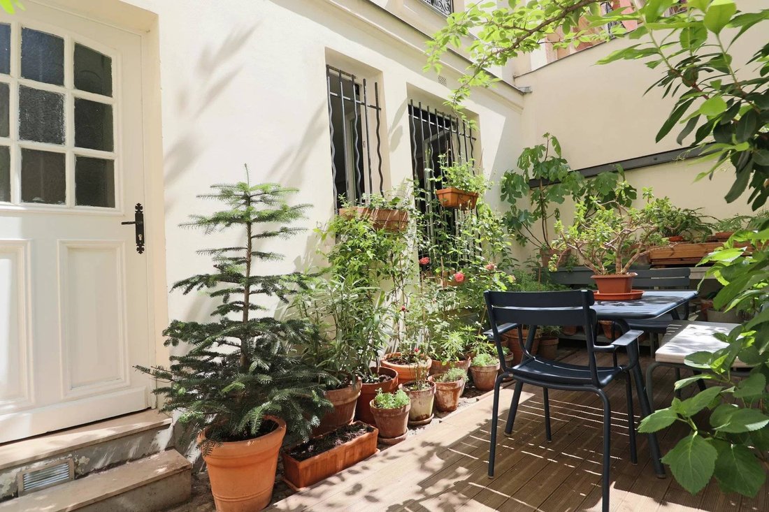 Apartment in Lorette-Martyrs, Paris 9e Arrondissement, Paris 1 - 16540674