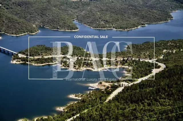 Villa in Montauroux, Provence-Alpes-Côte d'Azur, France 1 - 15622458