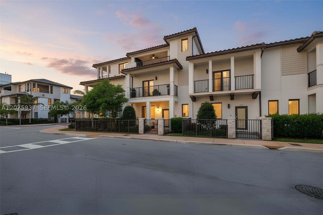 Townhouse in Miami Springs, Florida, United States 1 - 18710161