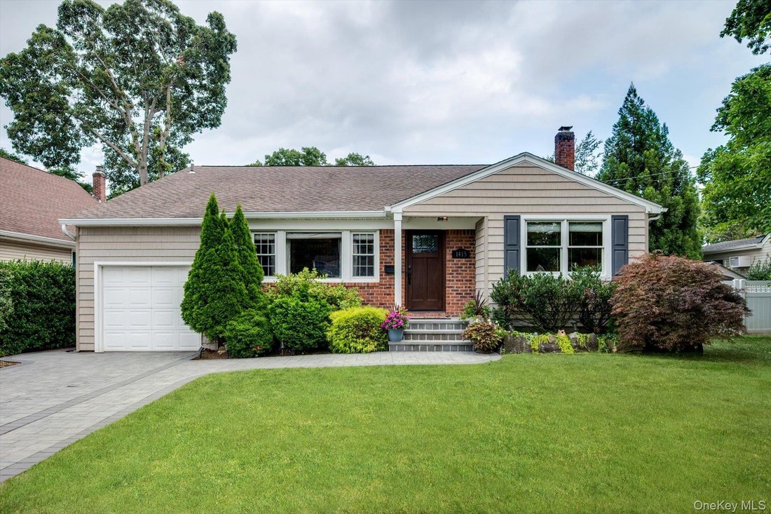 House in Wantagh, New York, United States 1 - 18708712