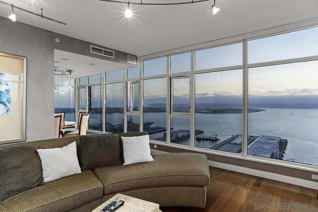 Condo in San Diego, California, United States 3 - 18705848