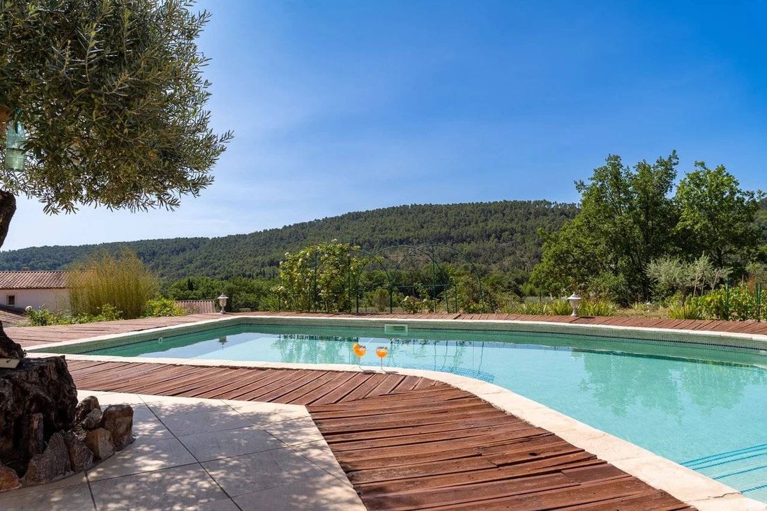 Villa en Salernes, Provenza-Alpes-Costa Azul, Francia 4 - 16246668