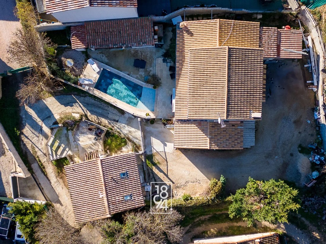 House in Saint-Zacharie, Provence-Alpes-Côte d'Azur, France 5 - 17324957