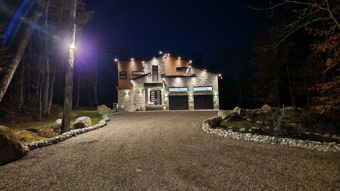 House in Mont-Tremblant, Quebec, Canada 3 - 16625993