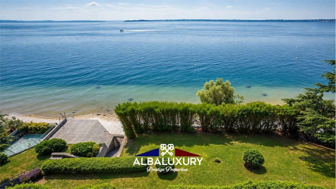 Villa in Moniga del Garda, Lombardy, Italy 1 - 16605970
