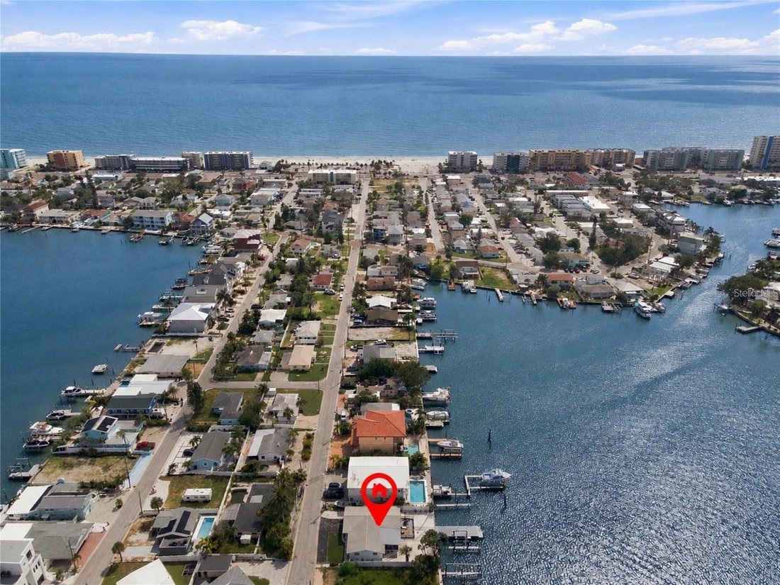 Casa a Madeira Beach, Florida, Stati Uniti 1 - 18711345