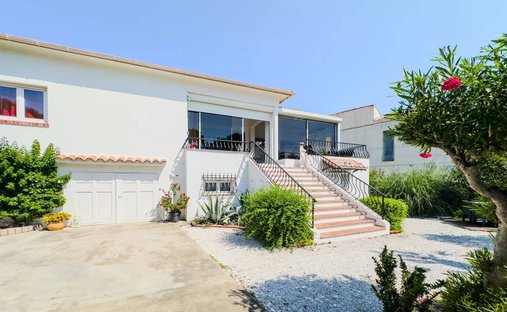 Casa en Les Bastides, Antibes, Francia 1