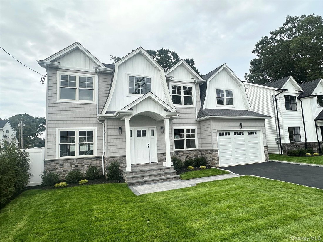 House in Massapequa Park, New York, United States 2 - 18708714
