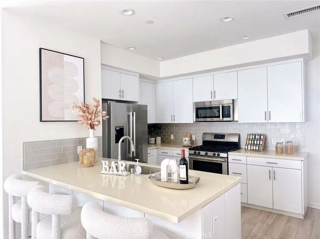 Condo in Irvine, California, United States 5 - 18708591