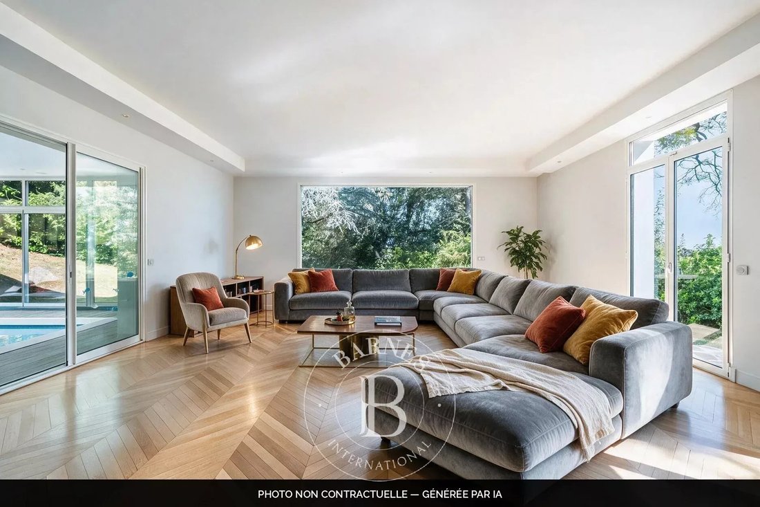 House in Le Port-Marly, Ile-de-France, France 4 - 18714802
