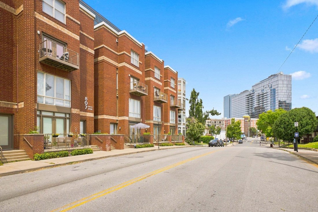 Condo in Nashville, Tennessee, United States 2 - 18708677