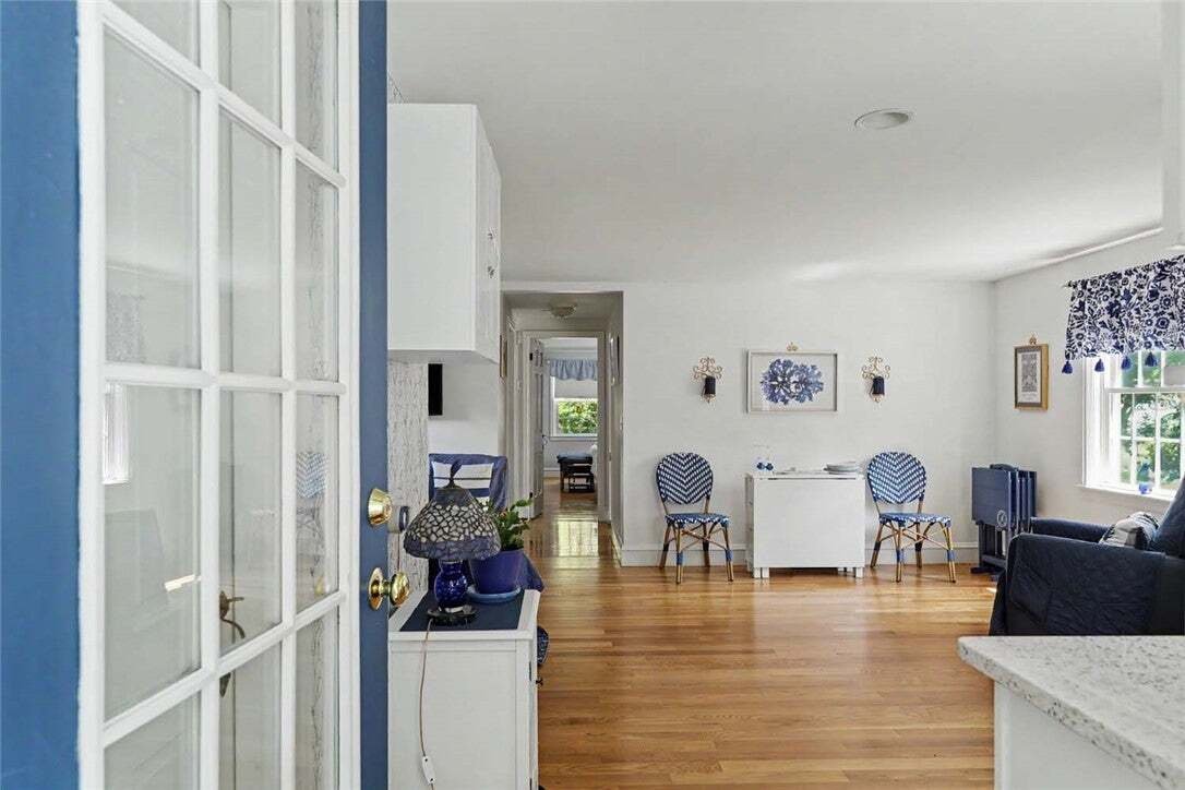 House in Barrington, Rhode Island, United States 2 - 18713062