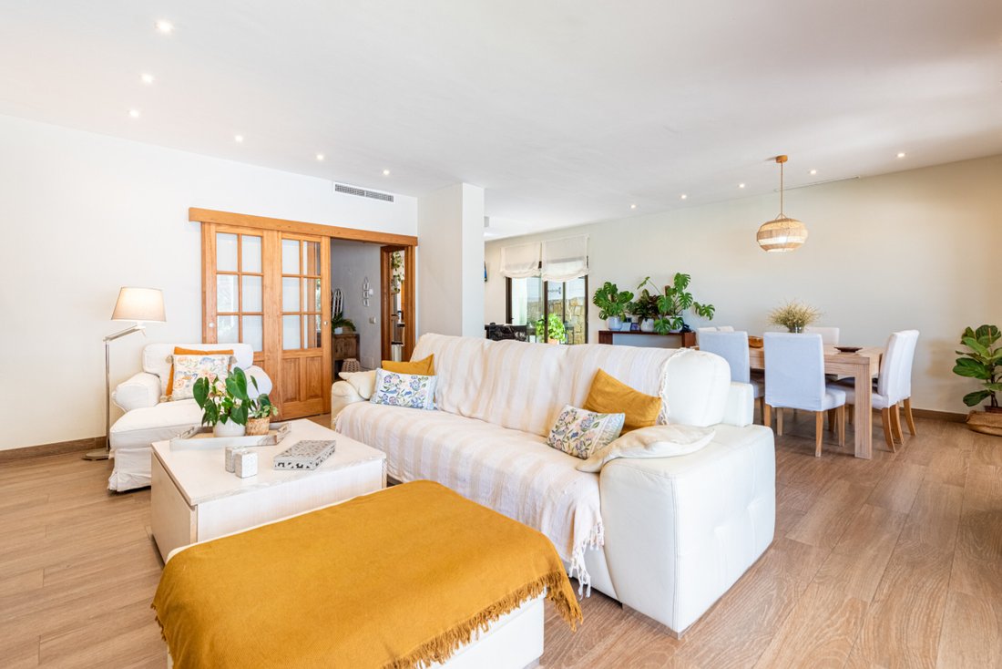 Villa in Rio Real, Marbella, Andalusia 5 - 17864174