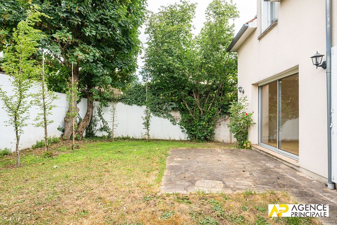 House in Napoleon, Maisons-Laffitte, France 5 - 18707026
