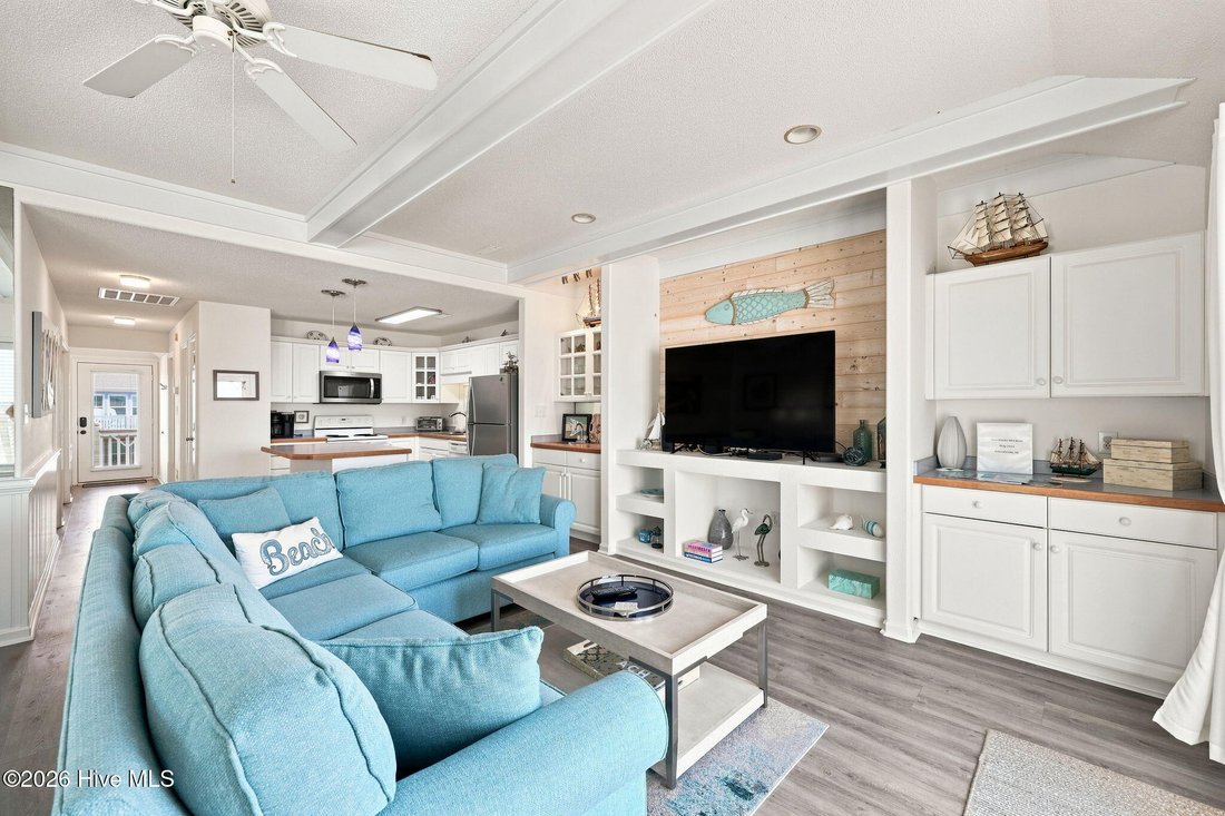 Condo in Emerald Isle, North Carolina, United States 5 - 18713945