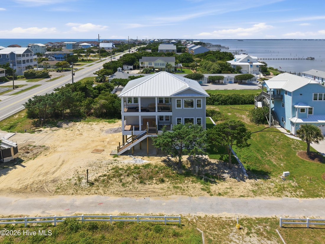 Casa en Emerald Isle, Carolina del Norte, Estados Unidos 1 - 18266941