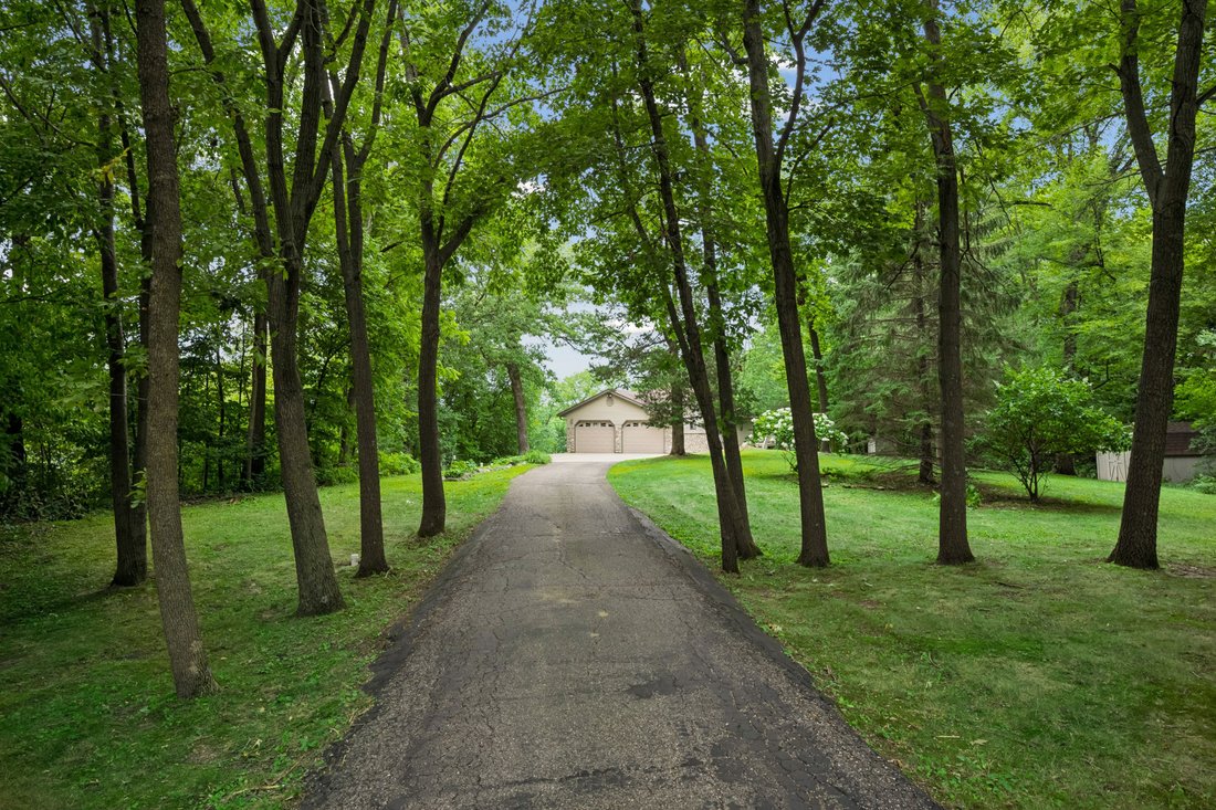 House in South Haven, Minnesota, United States 1 - 18704836